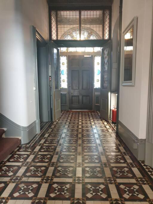 Elegant Studio In Central Hove - 5 Min Walk To Beach - 10 Min To Brighton Exterior foto