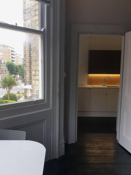 Elegant Studio In Central Hove - 5 Min Walk To Beach - 10 Min To Brighton Exterior foto