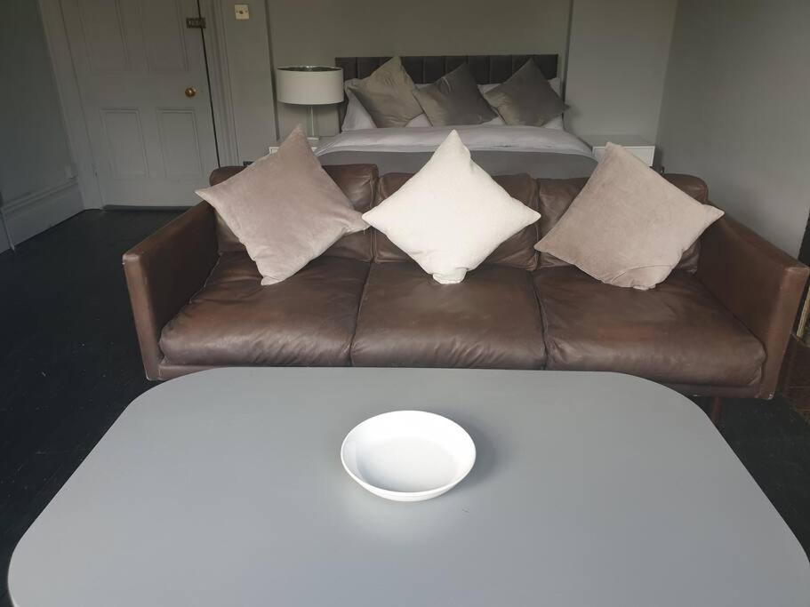 Elegant Studio In Central Hove - 5 Min Walk To Beach - 10 Min To Brighton Exterior foto